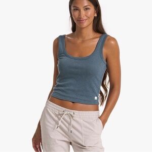 Vuori Sunrise Crop Tank - Stone